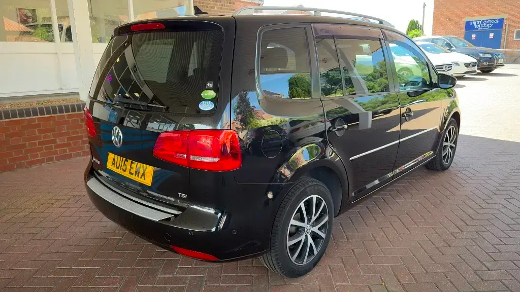Used VW Touran 140 HP (102 kW) 2015 MPV
