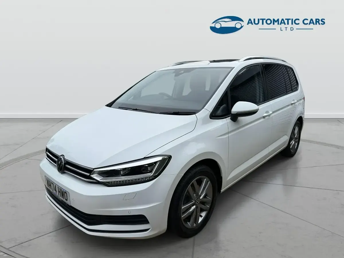Used VW Touran Match 150 HP (110 kW) 2024 White MPV