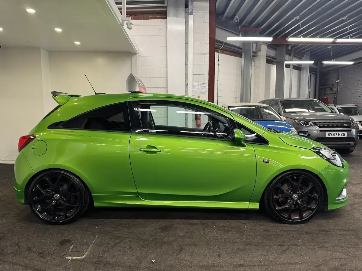 Used Vauxhall Corsa 205 HP (150 kW) 2016 Green Hatchback