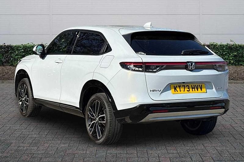 Second-hand Honda HR-V Advance 131 CP (96 kW) 2024 Alb SUV