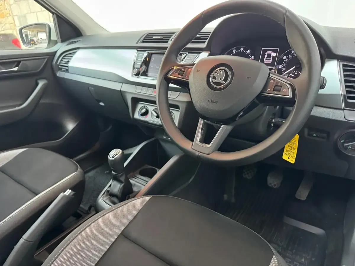 Used Skoda Fabia SE 2018 White Hatchback