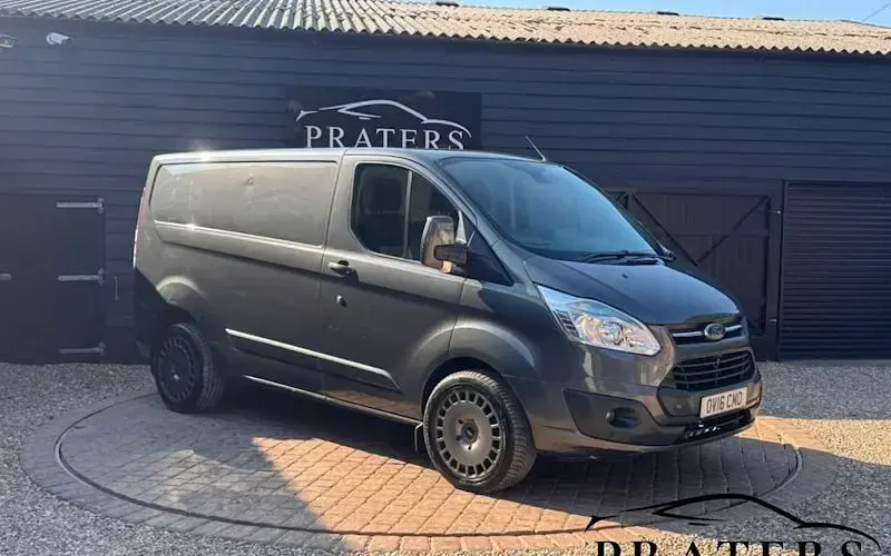 Used Ford Transit Custom Limited 125 HP (91 kW) 2015 Van