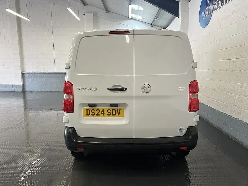 Gebraucht Vauxhall Vivaro S 120 PS (88 kW) 2024 Weiß Van / Kleinbus