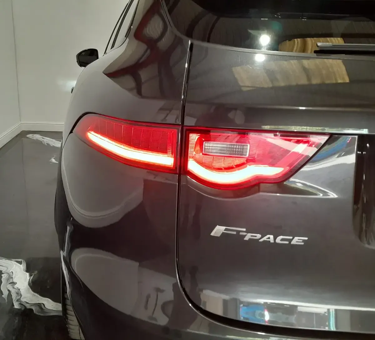 Used Jaguar F-Pace Supercharged 380 HP (279 kW) 2017 Grey SUV