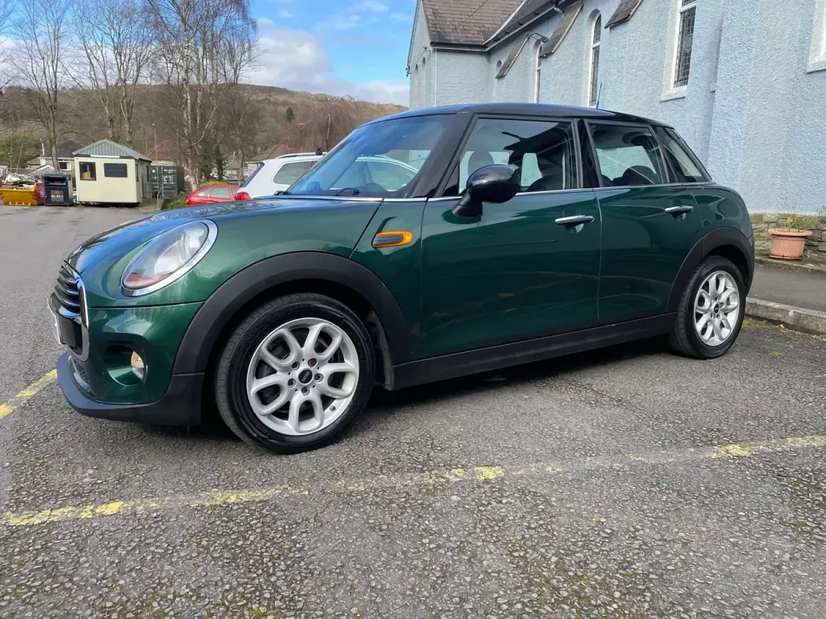 Gebraucht Mini Cooper Hatch 2017 Grün Kleinwagen