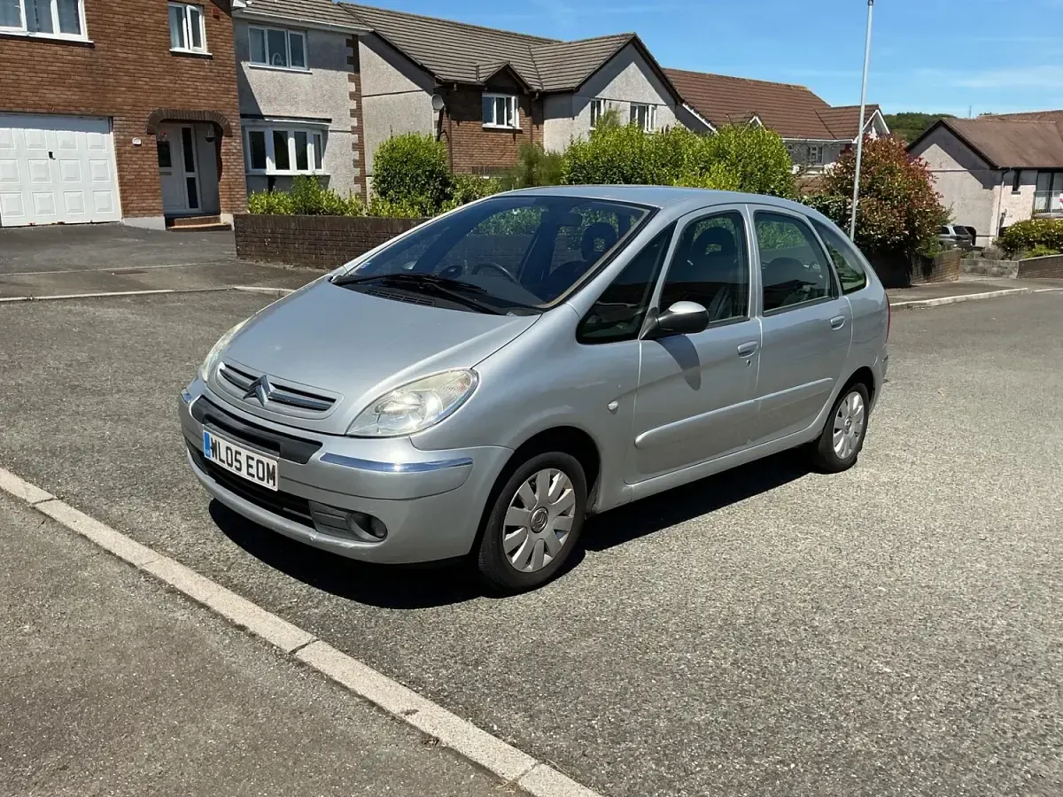 Used Citroën Xsara Picasso Exclusive 2005 Silver MPV