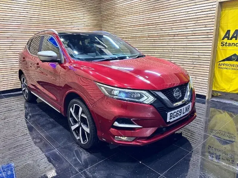 Used Nissan Qashqai Tekna+ 115 HP (84 kW) 2019 Red SUV