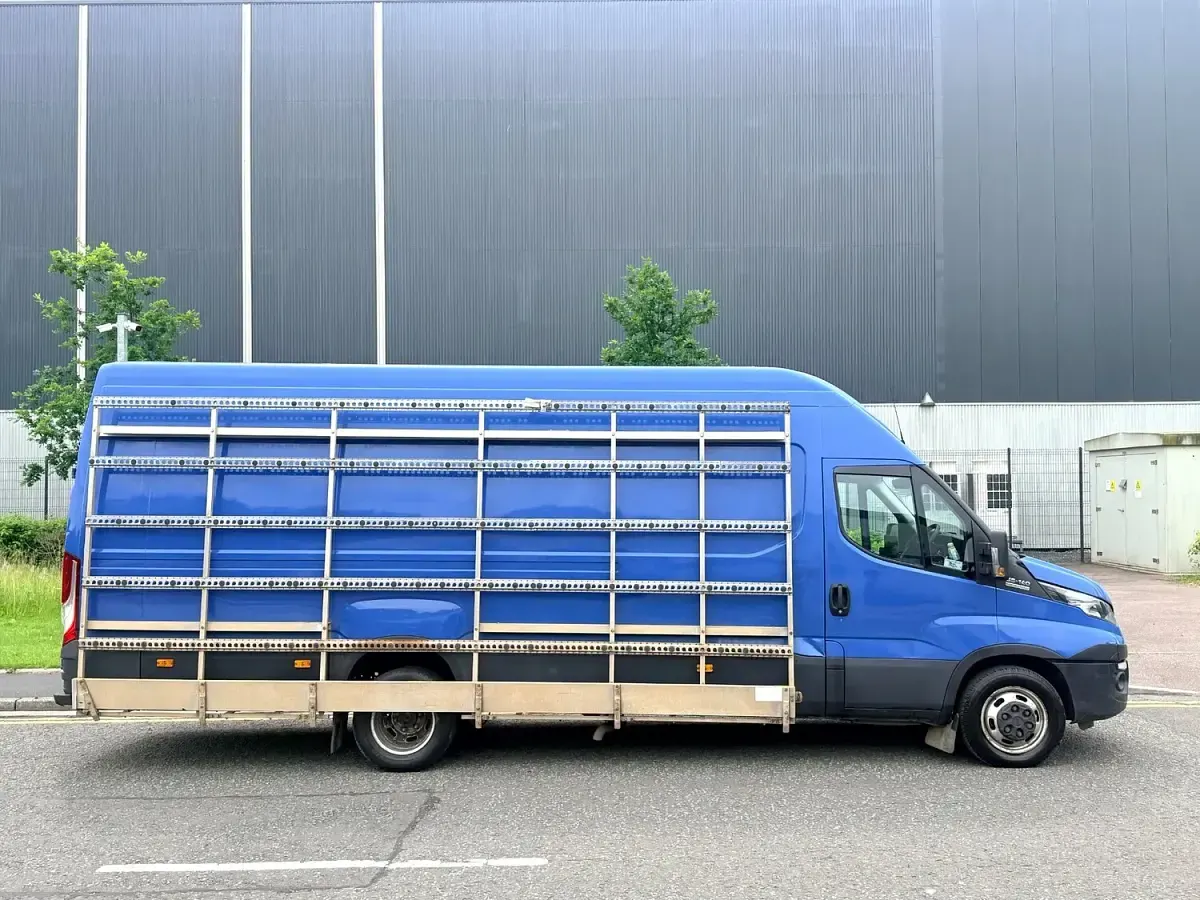 Used Iveco Daily 140 HP (102 kW) 2019 White Cabriolet