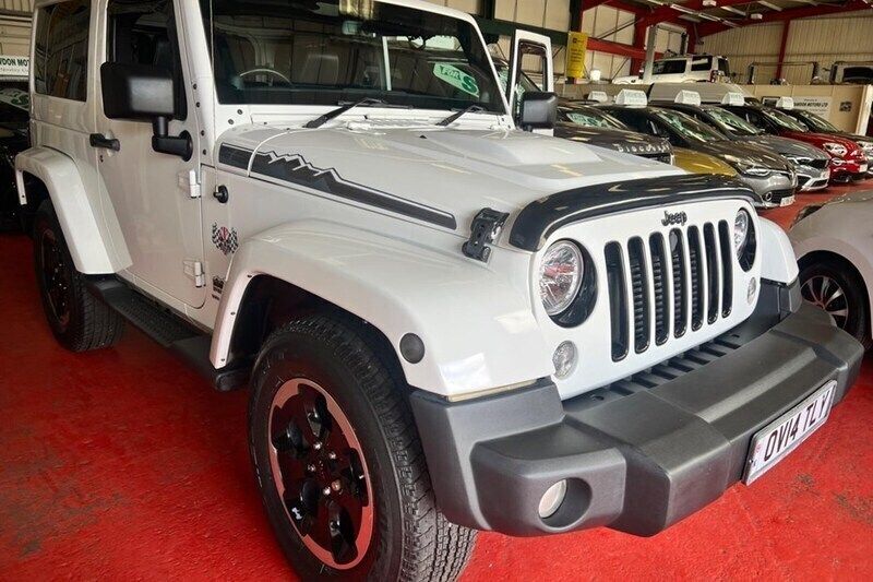 White Used 2014 Jeep Wrangler Overland SUV | £21,995 (Fair price) - Image 1/1