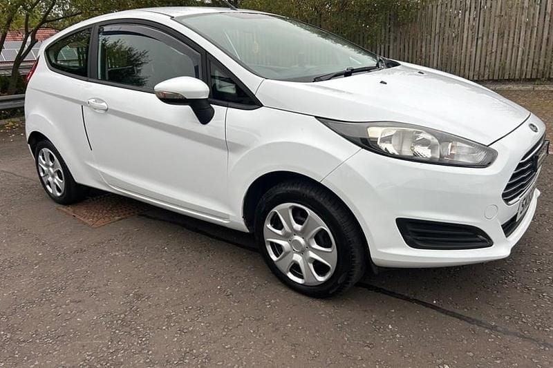 White Used 2013 Ford Fiesta Style Hatchback | £3,495 (Good price) - Image 1/1