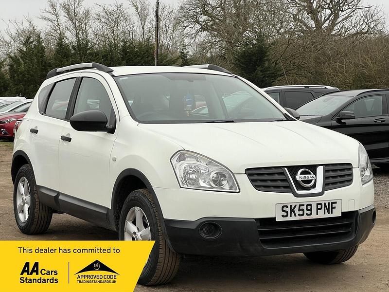 Used Nissan Qashqai Visia 2009 White SUV
