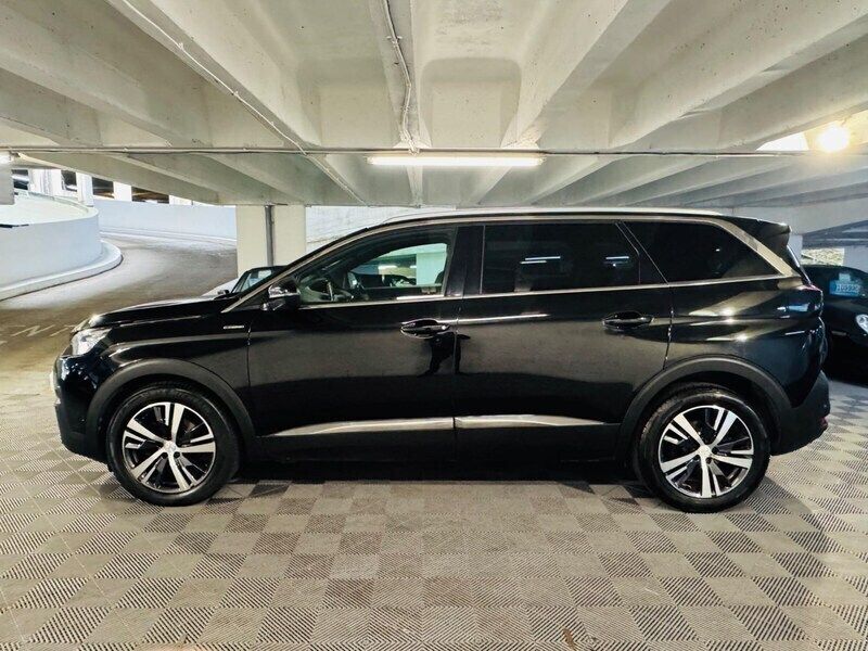Black Used 2018 Peugeot 5008 GT-line MPV | £9,989 (Fair price) - Image 1/4