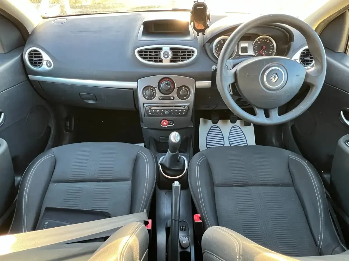 Usata Renault Clio II 75 CV (55 kW) 2011 Nero Utilitaria