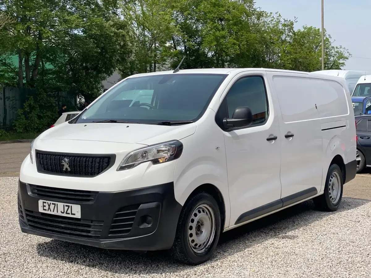 Second-hand Peugeot Expert Premium 2021 Alb Van