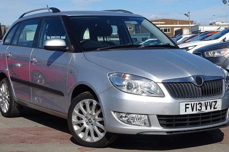 Used Skoda Fabia Elegance 105 HP (77 kW) 2013 Silver Estate