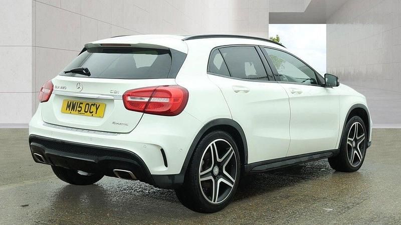 Used Mercedes GLA220 AMG line 2015 White SUV