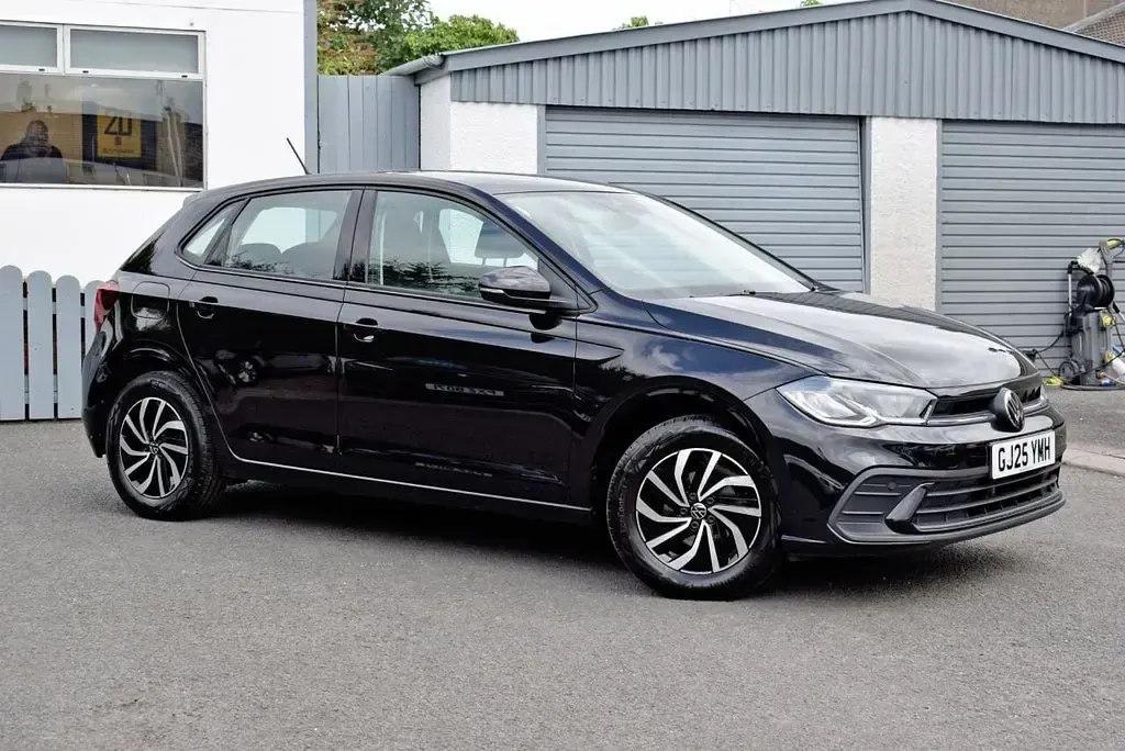 Used VW Polo Life 95 HP (69 kW) 2025 Black Hatchback