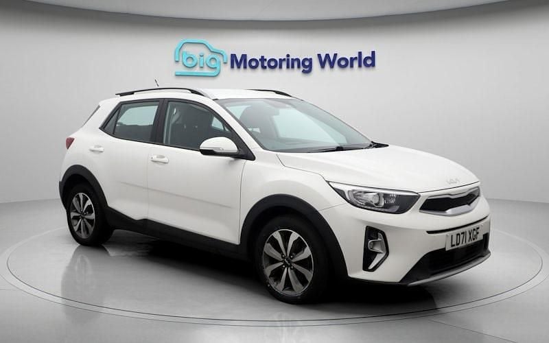 Used 2024 Kia Stonic 2 SUV | £10,400 (Super price) - Image 1/4