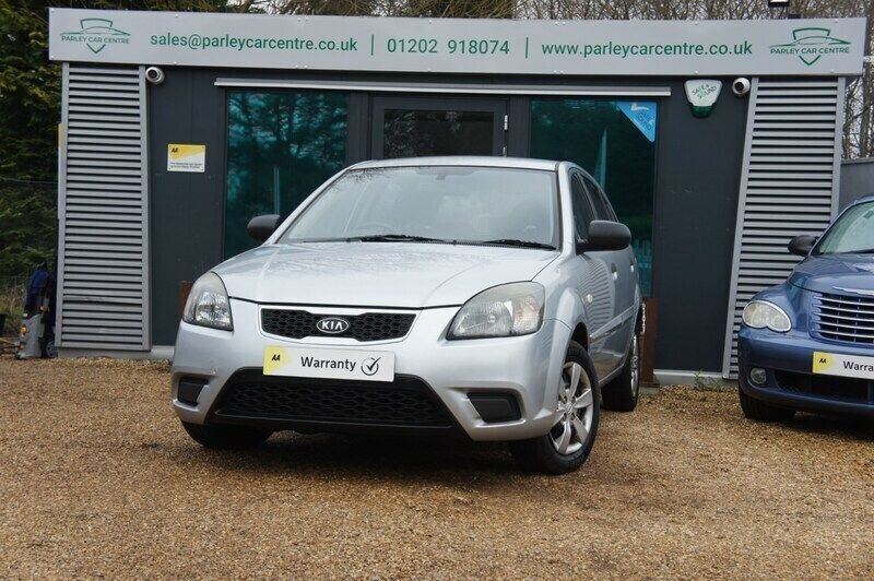 Silver Used 2010 Kia Rio Hatchback | £1,495 (Fair price) - Image 1/4