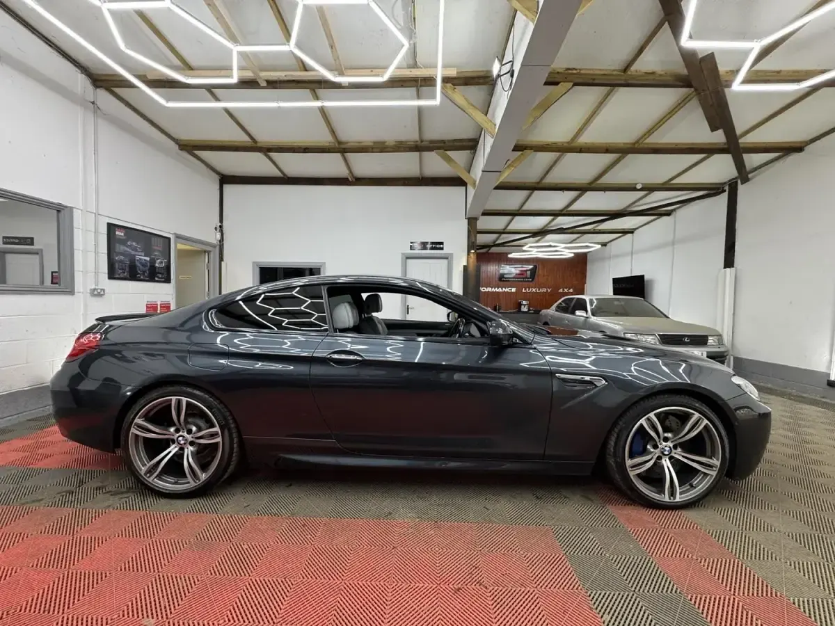 Usado BMW M6 560 CV (411 kW) 2016 Gris Coupe