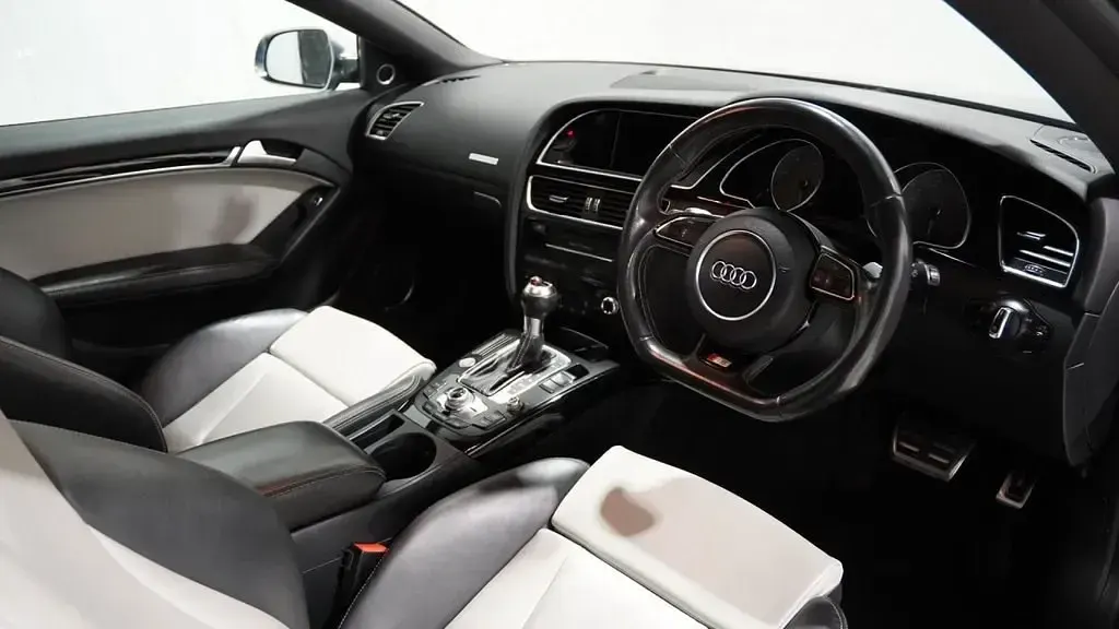 Used Audi A5 Black Edition 272 HP (200 kW) 2013 Blue Coupe