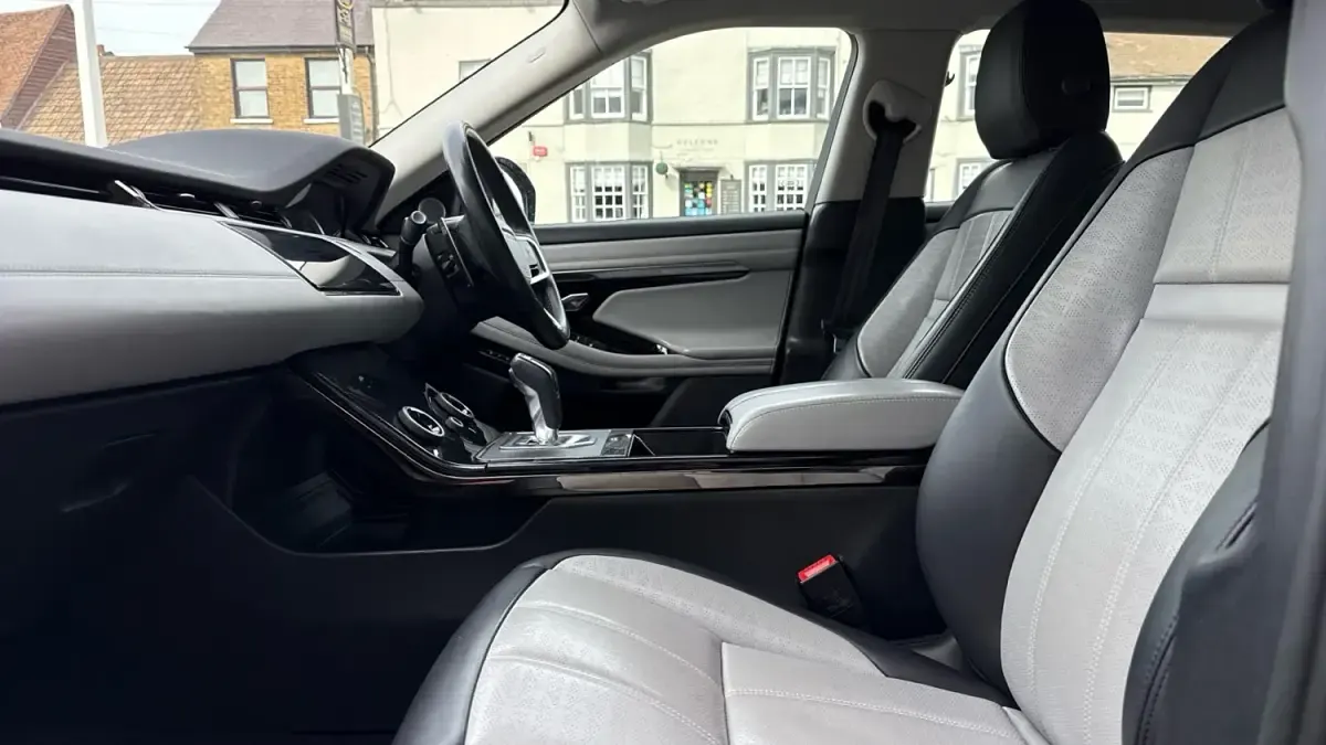 Gebraucht Land Rover Range Rover evoque HSE Dynamic 249 PS (183 kW) 2022 Rot SUV