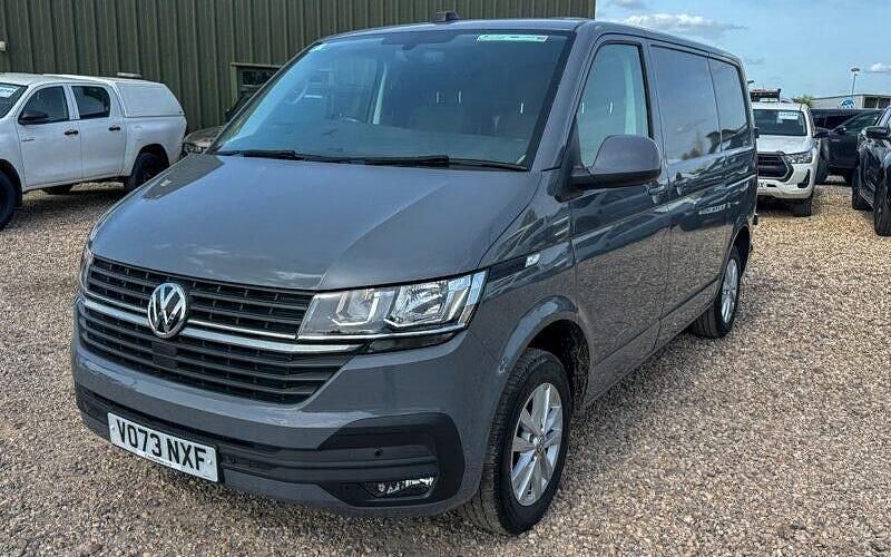 Begagnad VW Transporter Highline 150 HK (110 kW) 2023 Grå Van