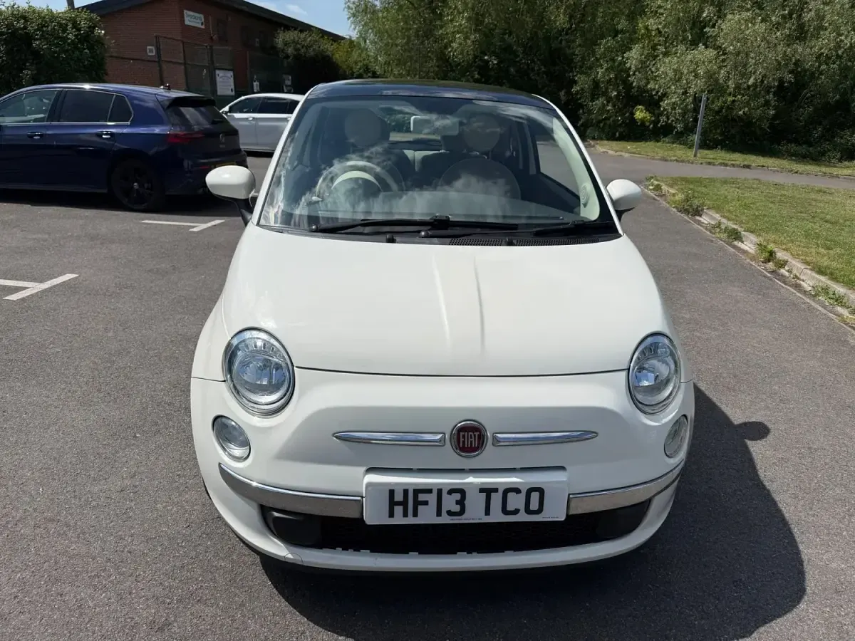 Gebraucht Fiat 500 Lounge 69 PS (50 kW) 2013 Weiß Kleinwagen