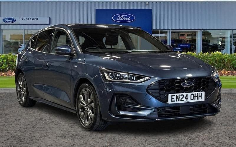 Used 2025 Ford Focus ST-Line Hatchback | £17,425 (Fair price) - Image 1/4
