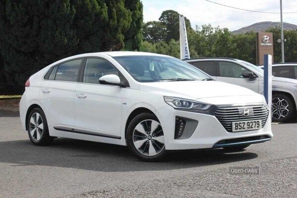 White Used 2018 Hyundai Ioniq Premium Sedan | £10,790 (Good price) - Image 1/3