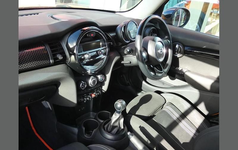 Used Mini Cooper S Hatch 168 HP (123 kW) 2016 Orange Hatchback
