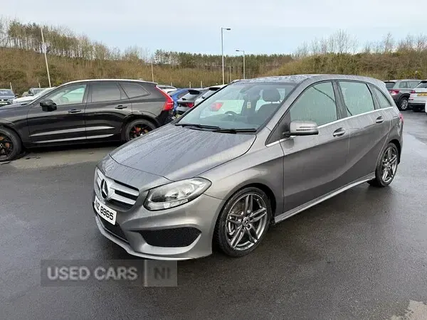 Used Mercedes B180 AMG line 109 HP (80 kW) 2018 Grey Hatchback