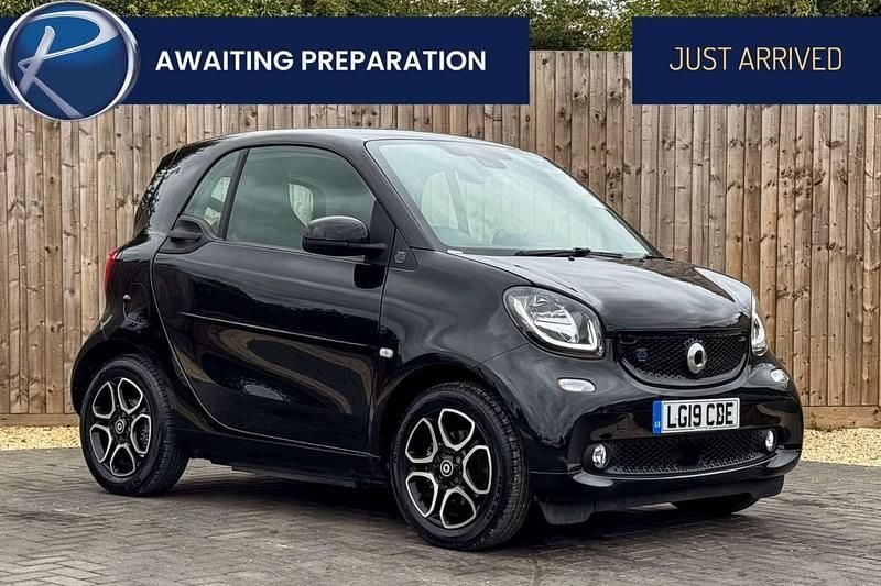 Black Used 2019 Smart ForTwo Electric Drive Premium Coupe | £7,895 (Fair price) - Image 1/1