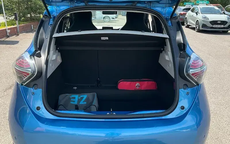 Used Renault Zoe GT-Line 100 kW (136 HP) 2020 Blue Hatchback