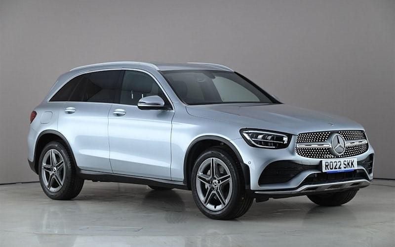Usado Mercedes GLC300 AMG line 258 CV (189 kW) 2022 Familiar