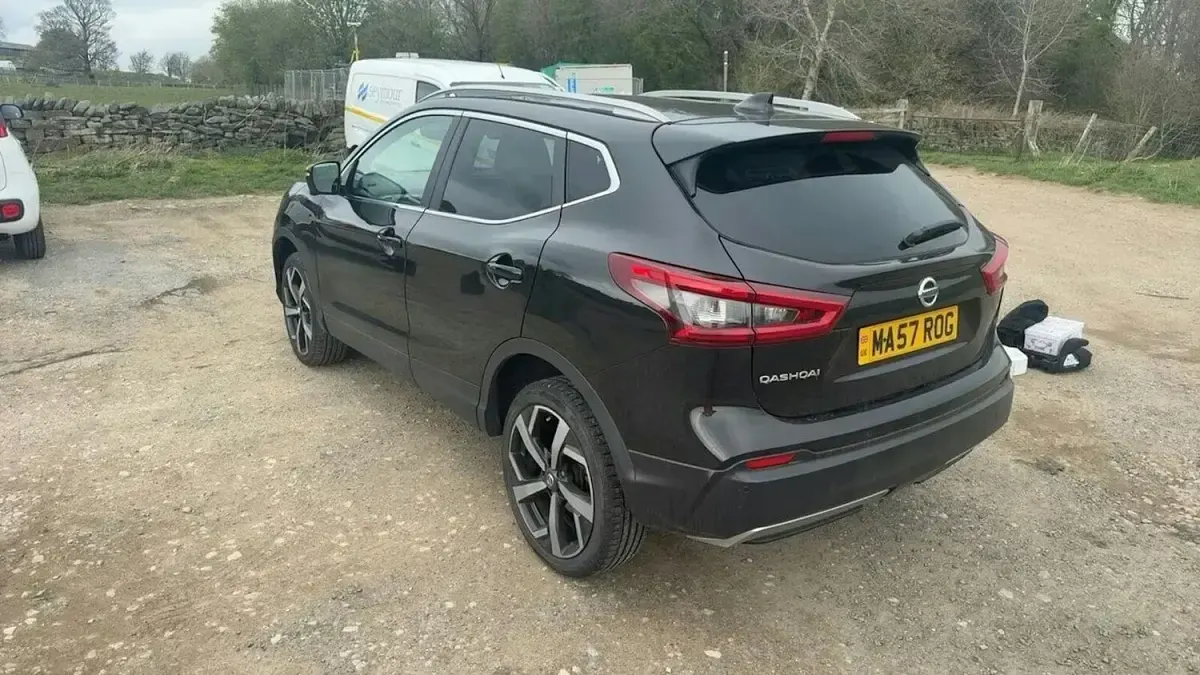 Used Nissan Qashqai Tekna 130 HP (95 kW) 2017 Black SUV