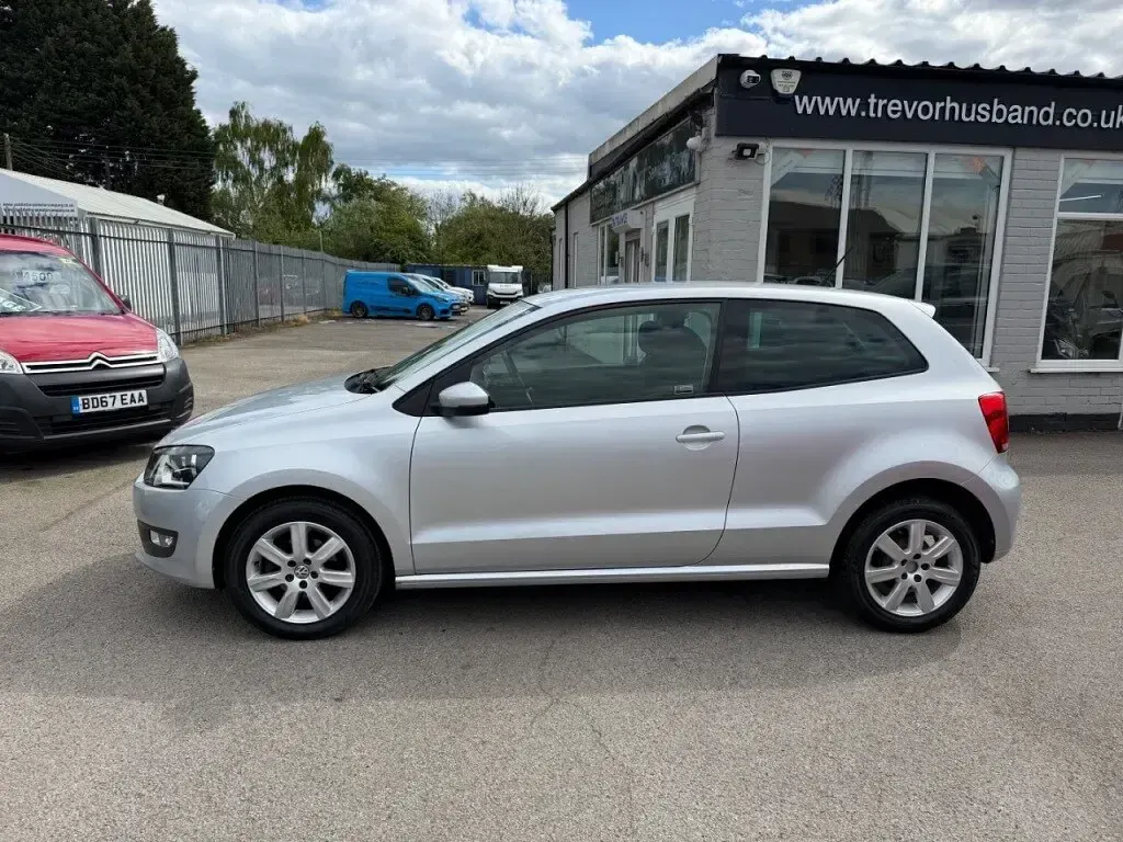 Begagnad VW Polo Edition 60 HK (44 kW) 2014 Silver Halvkombi
