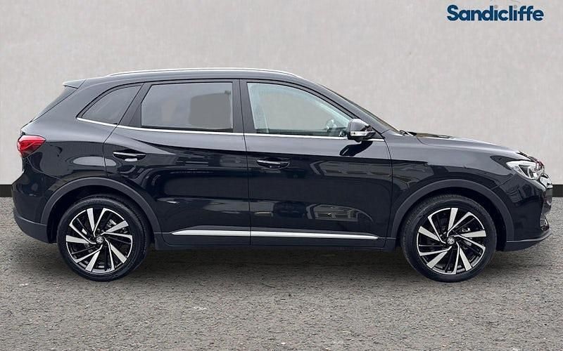 Used MG ZS Trophy 196 HP (144 kW) 2024 Metallic  black pearl Hatchback