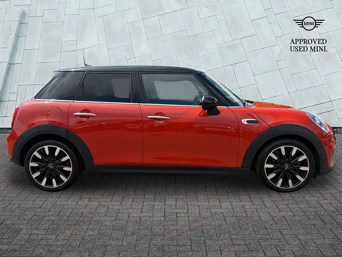 Used Mini Cooper Exclusive 134 HP (98 kW) 2019 Orange Hatchback