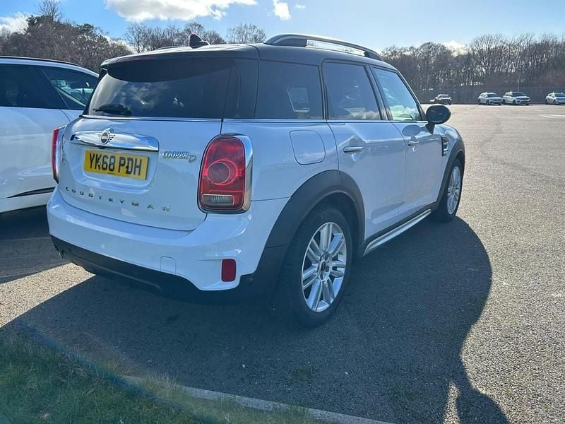 Used Mini Cooper D Exclusive 150 HP (110 kW) 2019 White Hatchback