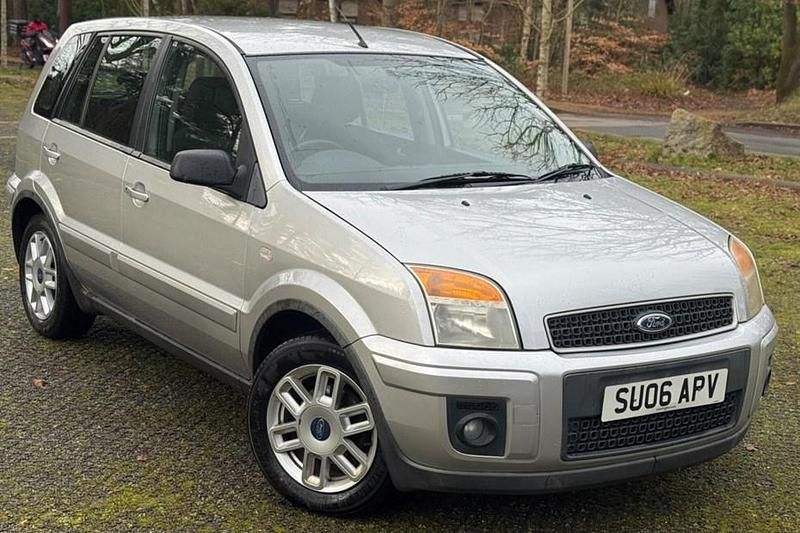 Used Ford Fusion Zetec 101 HP (74 kW) 2006 Silver Hatchback