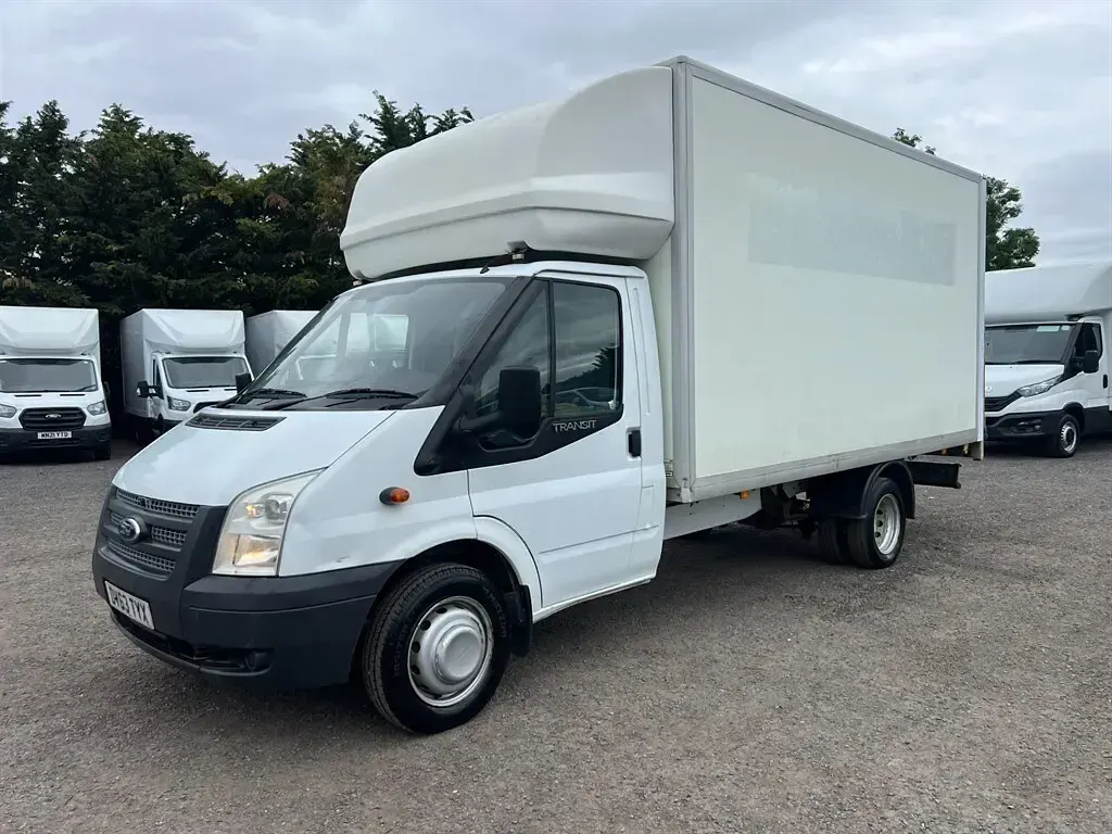 Used Ford Transit 125 HP (91 kW) 2013 White Cabriolet