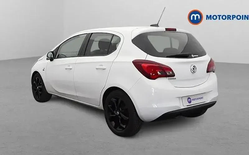 Used Vauxhall Corsa 75 HP (55 kW) 2019 White Hatchback