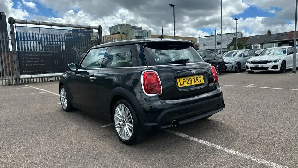 Used Mini Cooper Exclusive 134 HP (98 kW) 2023 Black Hatchback