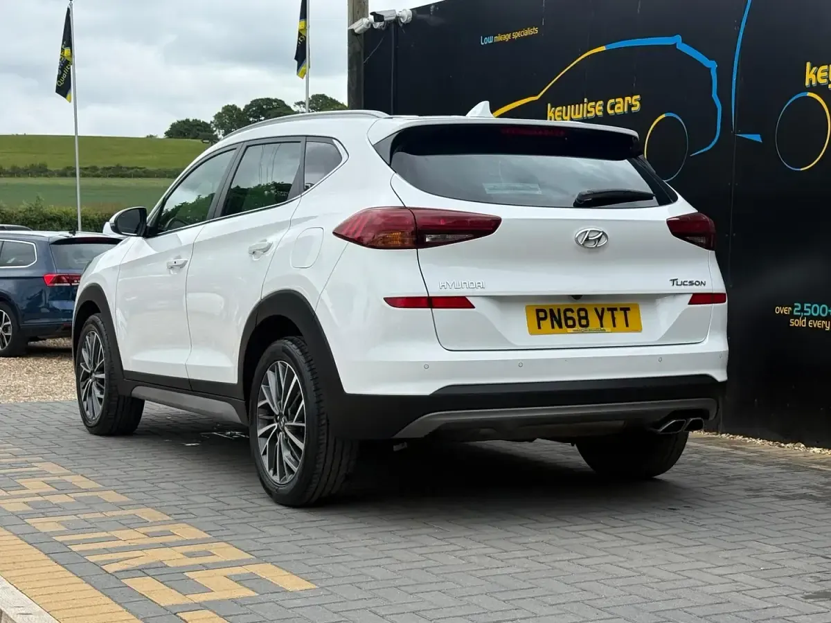 Used Hyundai Tucson Premium 177 HP (130 kW) 2018 White SUV