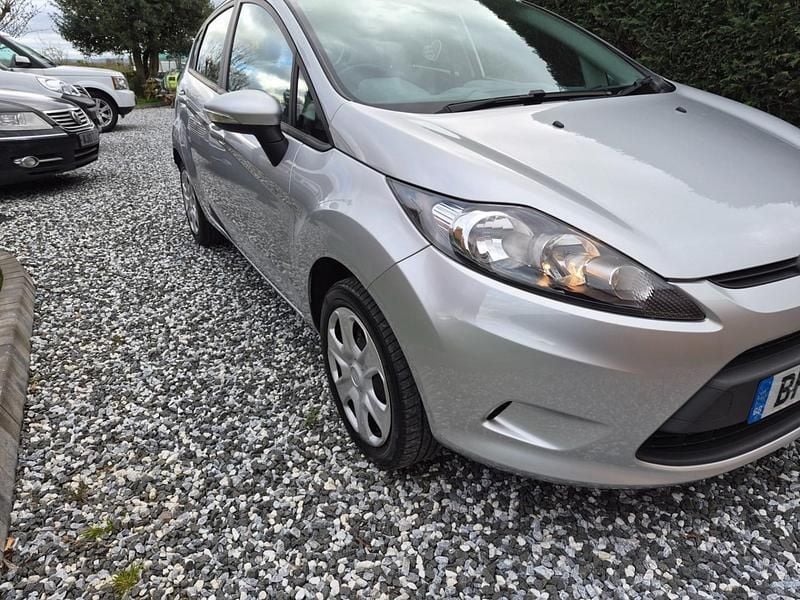 Used Ford Fiesta 82 HP (60 kW) 2010 Silver Hatchback