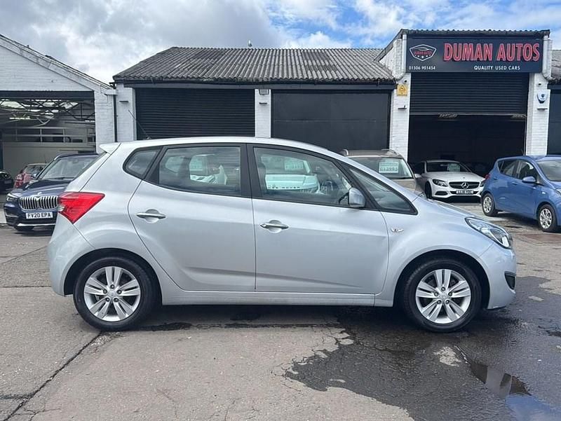 Used Hyundai ix20 Active 90 HP (66 kW) 2011 Silver Hatchback