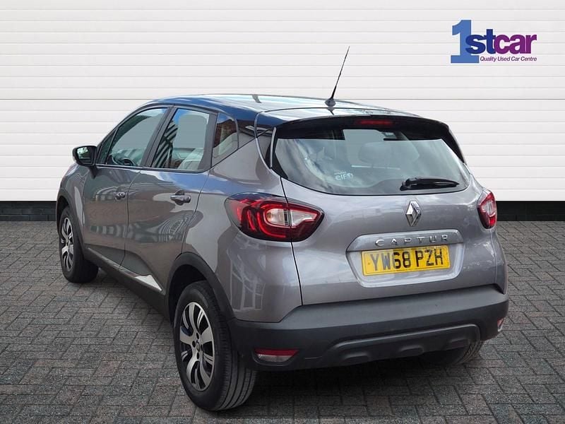 Used Renault Captur Play 90 HP (66 kW) 2019 Grey/black SUV