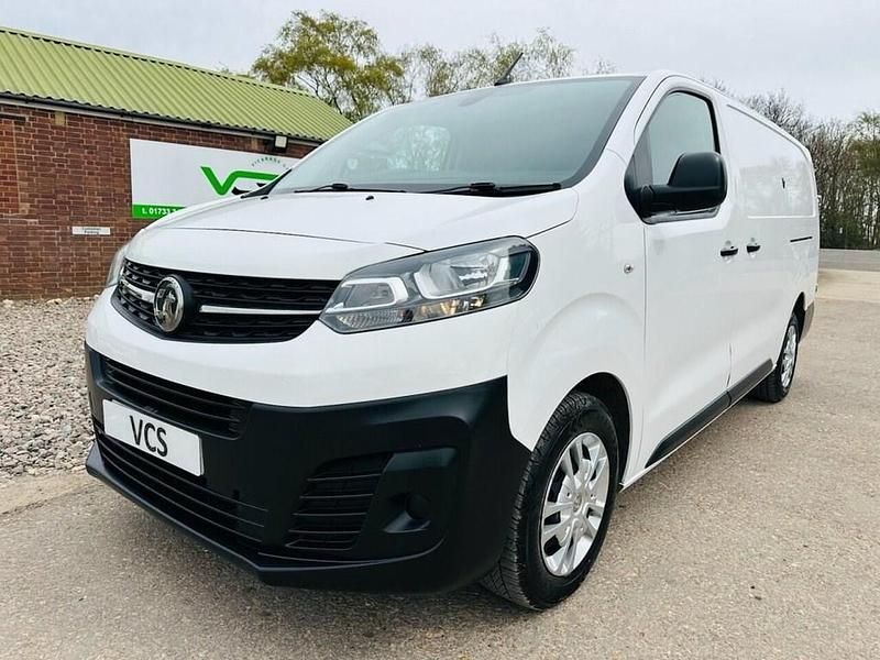 Used Vauxhall Vivaro 100 HP (73 kW) 2020 White MPV