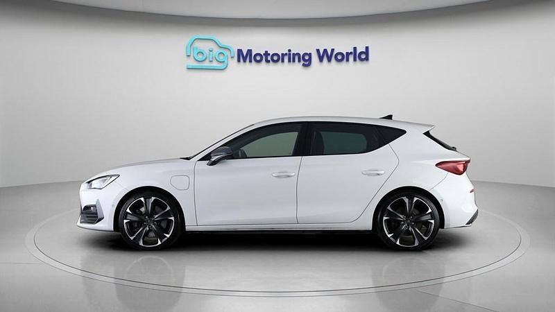 Used Cupra Leon VZ2 245 HP (180 kW) 2023 White Hatchback